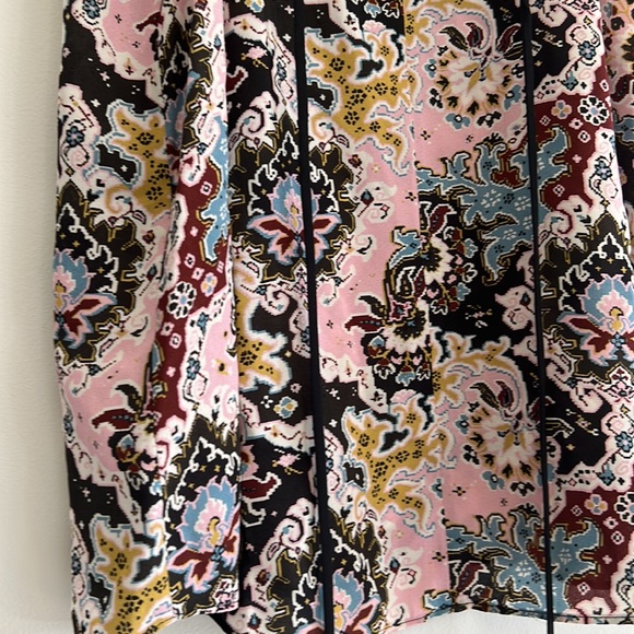 A.L.C. Silk patterned tank with ties - women’s size 2 100% silk - tie neck - Picture 3 of 10